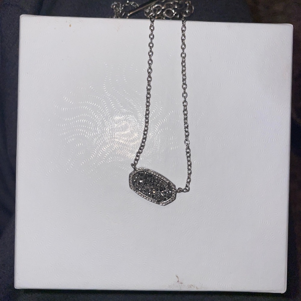 Kendra Scott Silver Pendant necklace